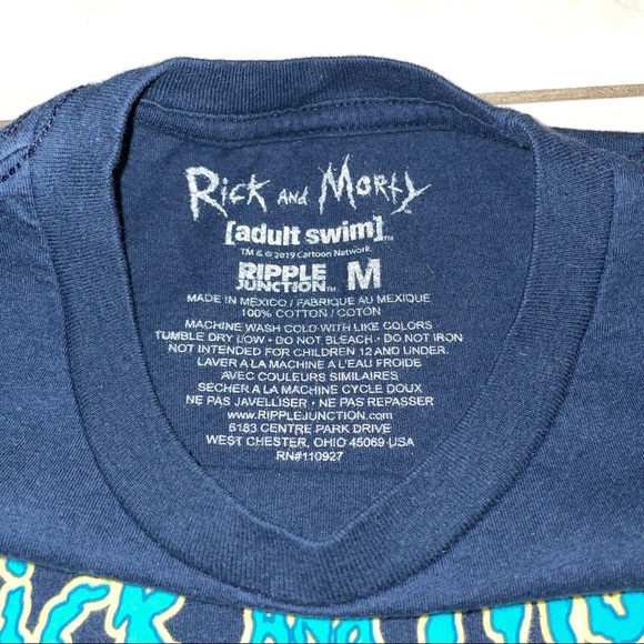 Rick and Morty T-Shirt - Picture 5 of 12